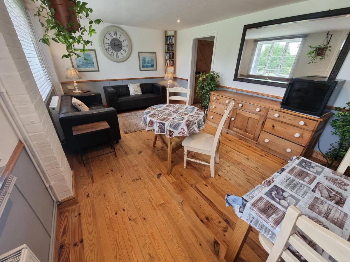 Bed and Breakfast The Boathouse à Stratford-upon-Avon Extérieur photo